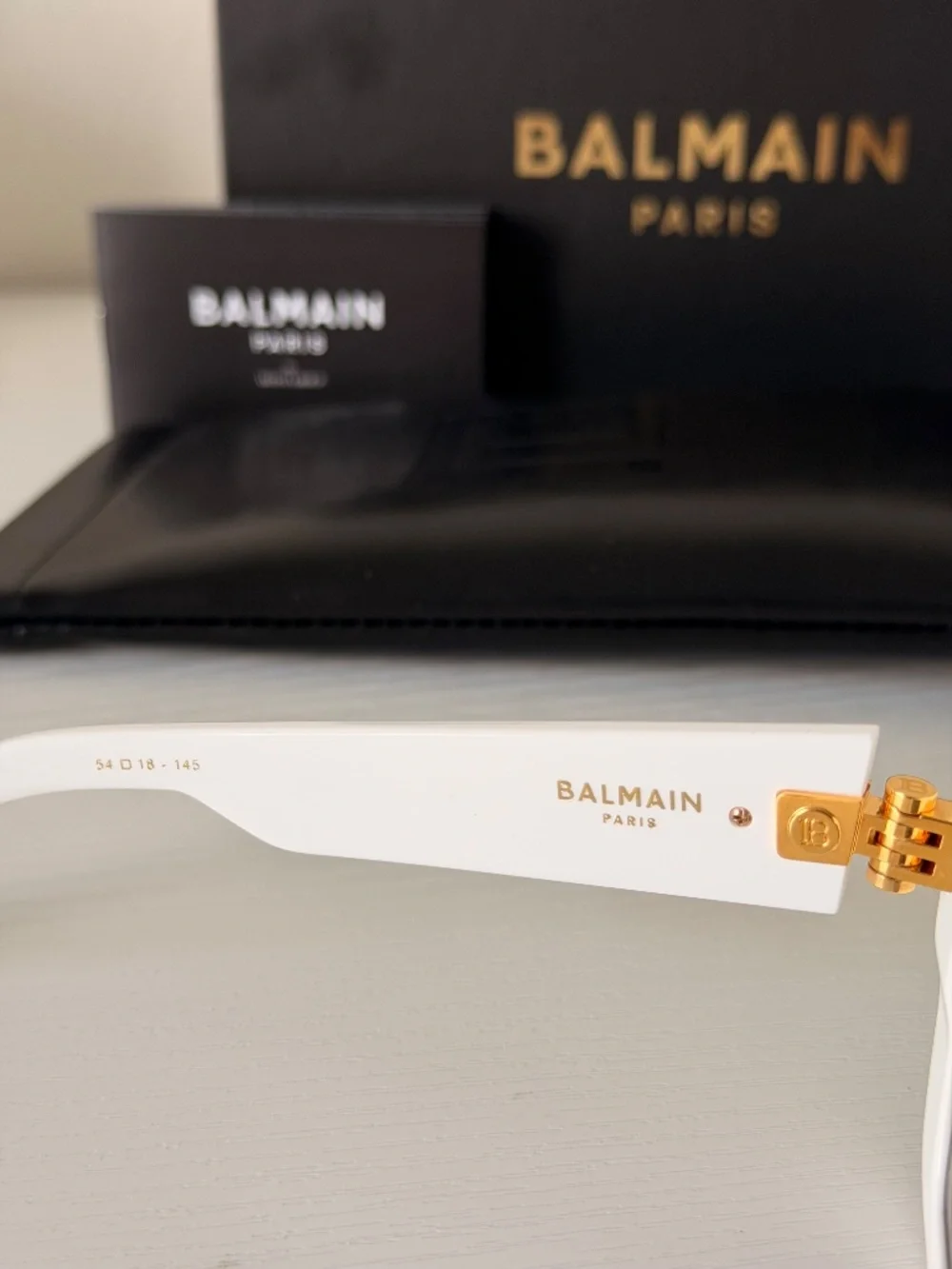 New BALMAIN White Cat Eye Sunglasses B-EYE BPS 156C-54 WHT-GLD Authentic